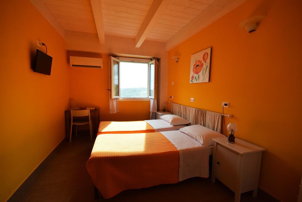 Agriturismo Al Rifugio Divino Belvedere Ostrense Εξωτερικό φωτογραφία